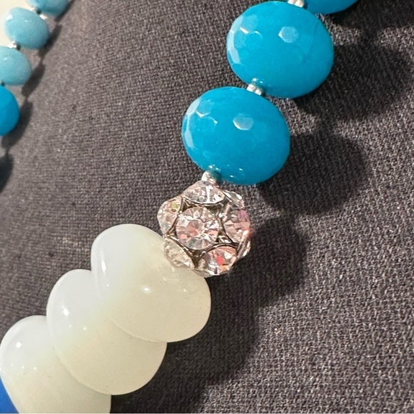 Vintage Graduated Bead Necklace Teal Green White Blue Acrylic Beads Rhinestones - Picture 9 of 16